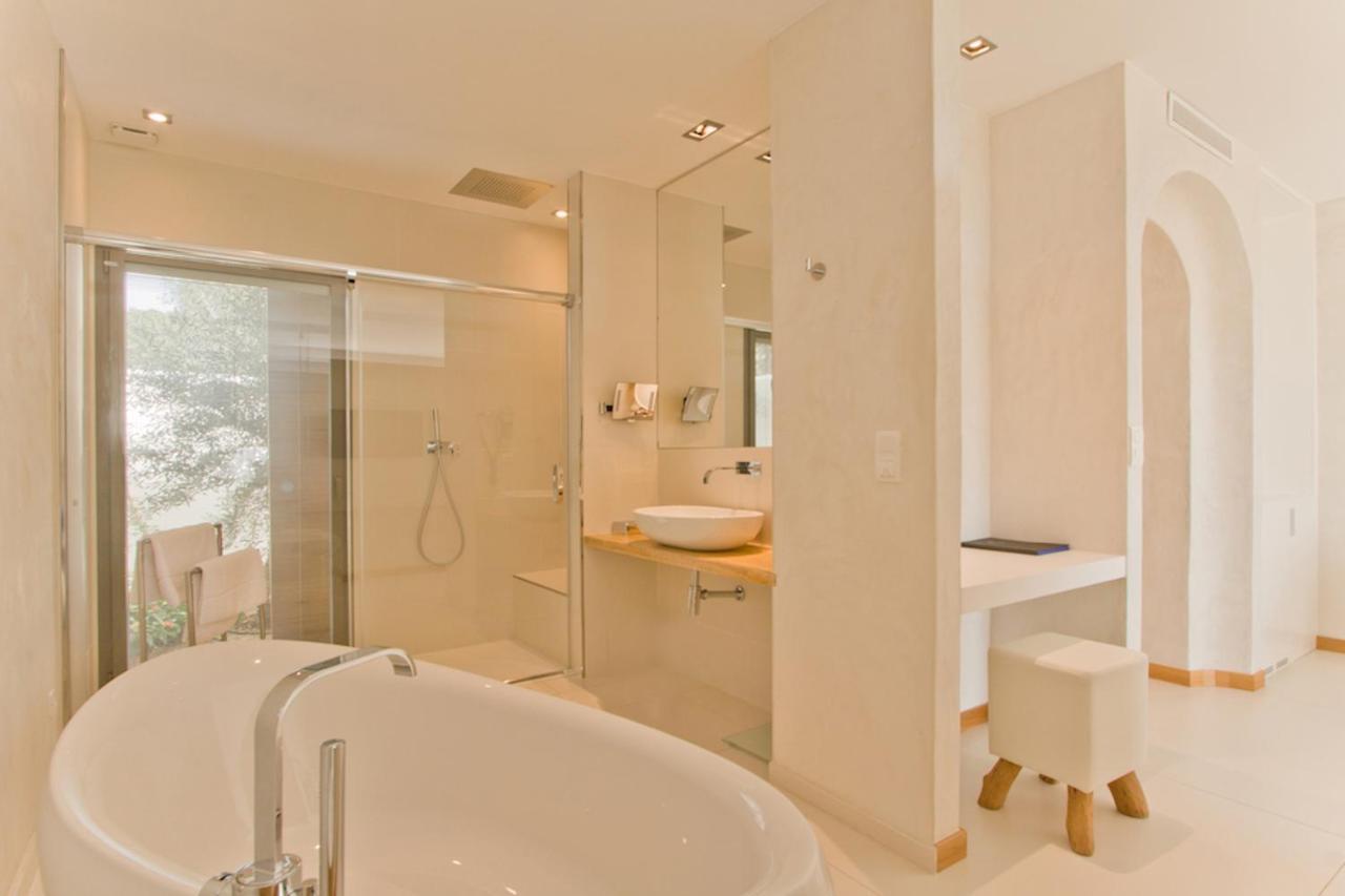Cala Di Greco Hotel 4*